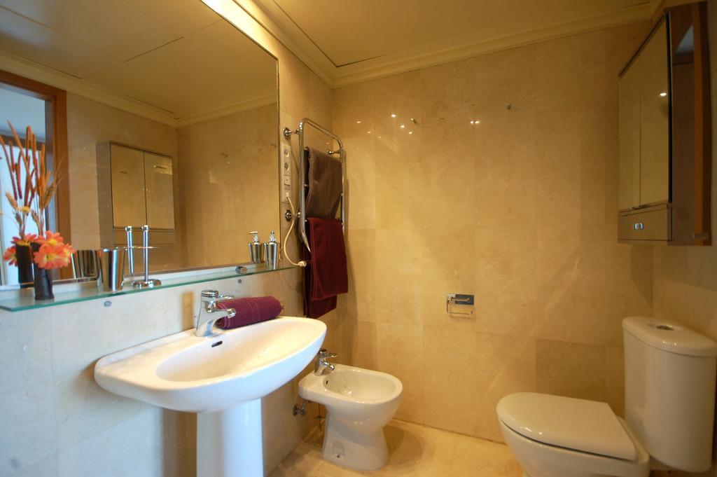 Lets Holidays Sea Views In Appartamento Barcellona