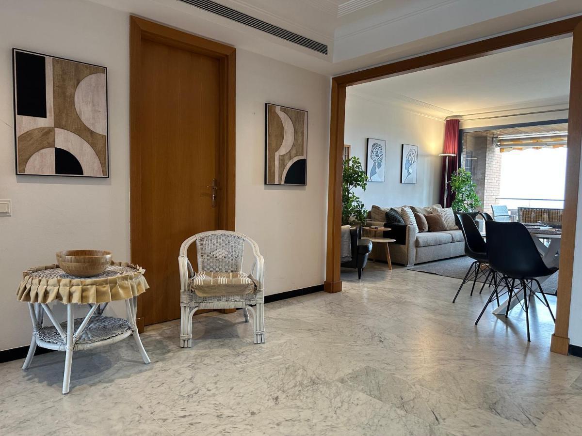 Lets Holidays Sea Views In Appartamento *