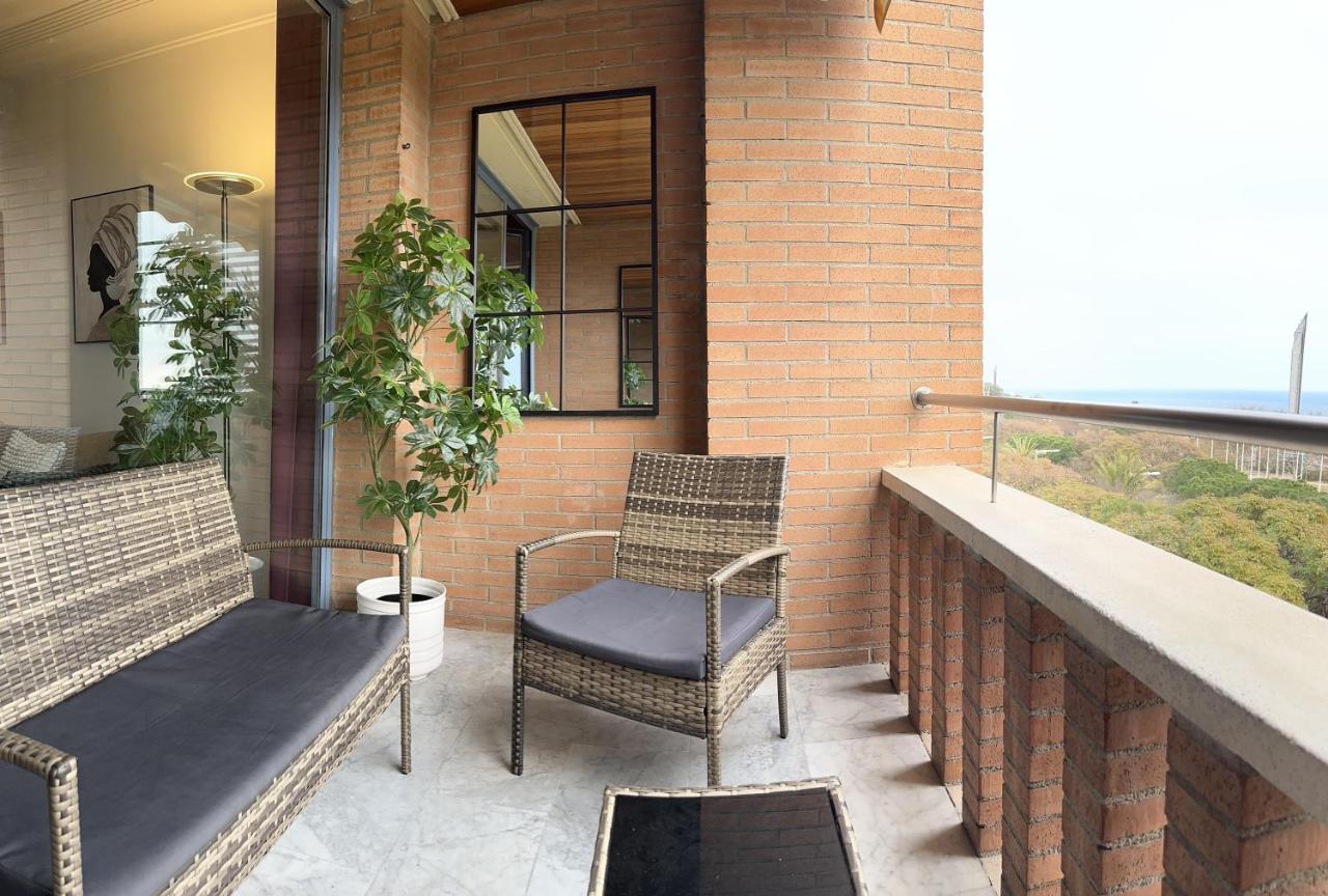 Lets Holidays Sea Views In Appartamento Barcellona