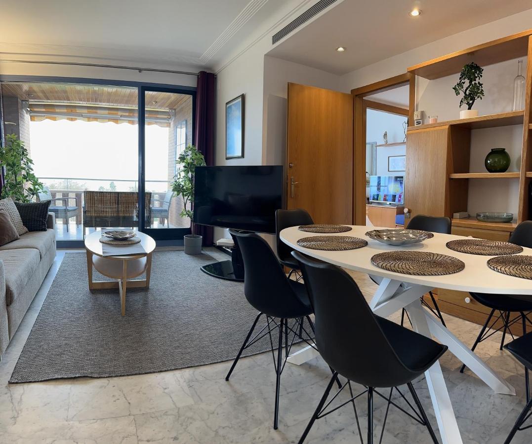 Lets Holidays Sea Views In Appartement